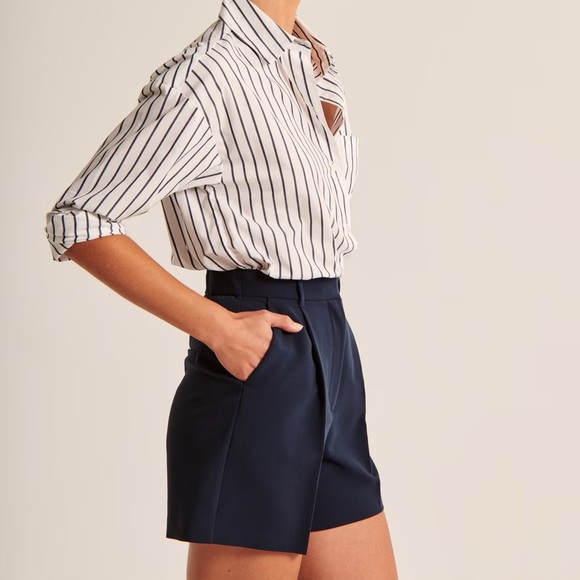 Abercrombie & Fitch Pants - Abercrombie & Fitch Ultra High Rise Tailored Pleated Shorts in Navy